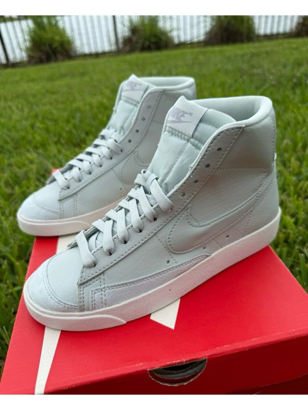 6.5 WOMEN'S NIKE BLAZER MID 77 NEXT NATURE BARELY GREEN DQ4124-001 SPORTSWEAR